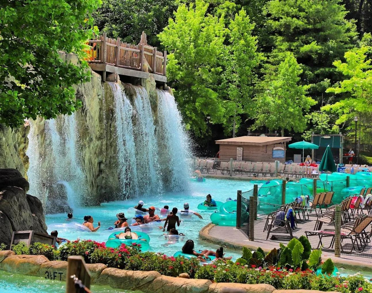Movie Theater Hot Tub View Mountain Escape Villa Gatlinburg Exteriör bild